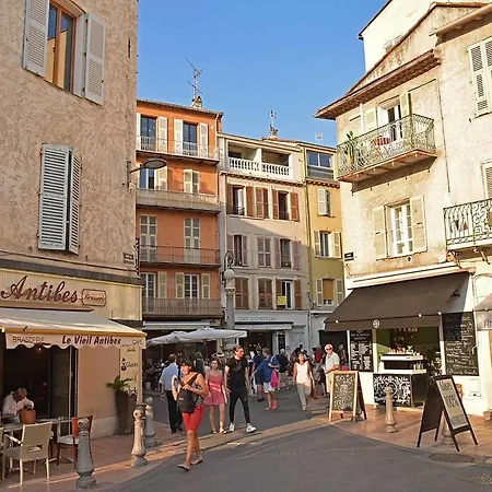 Jardin Secret Centre-ville D'antibes * Antibes