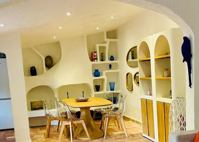 Jardin Secret Centre-ville D'antibes * Antibes